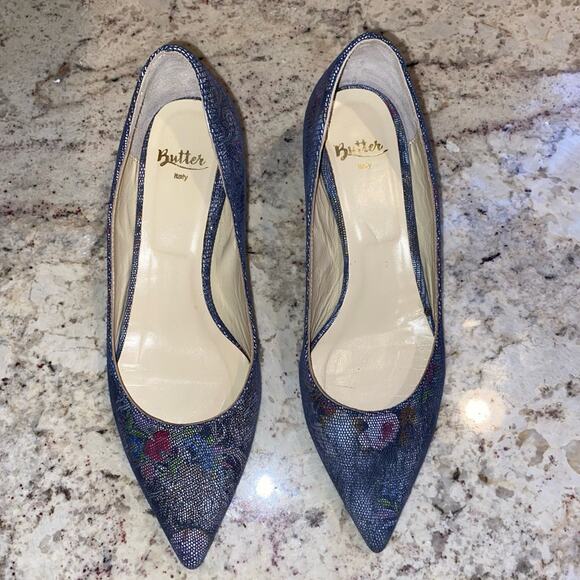 BUTTER Italy $350 1.5" Kitten Heel Gray Floral 6.5 EUC - Picture 5 of 14